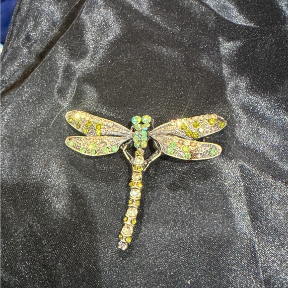 Jewelry - Green Crystal Dragonfly Brooch